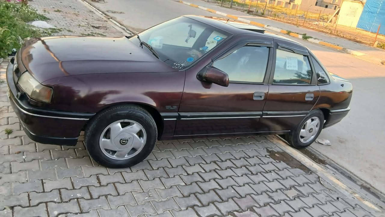 اوبل فكتره موديل ٩٢ محرك ١٨ رقم كركوك دولي دفتر بانزين موجود السياه جاهزه  صبق عام الجماليه بكان السياره كركوك حي العسكري السعر ٤١ بيها مجال قليل رقم الموبايل***********

