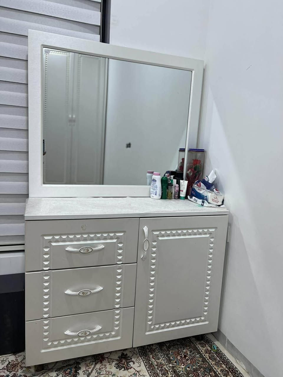 ئەم شتانە بۆفرۆشتن  لەکەلار کامل هی یەک ماڵە قەنەفەکە تورکیە و ئەکری بەسیسەم لۆک لۆک ٥٠٠ مامەلە فەرشەکە ٣بە٤ و یەک تاکە ٧٠٠شانەیە مێز توالیتەکەش بیعەیبە


**إذا كنت صاحب هذا الإعلان وتريد حذفه لأي سبب، رجاءا أرسل رسالة إلى الدعم الفني**