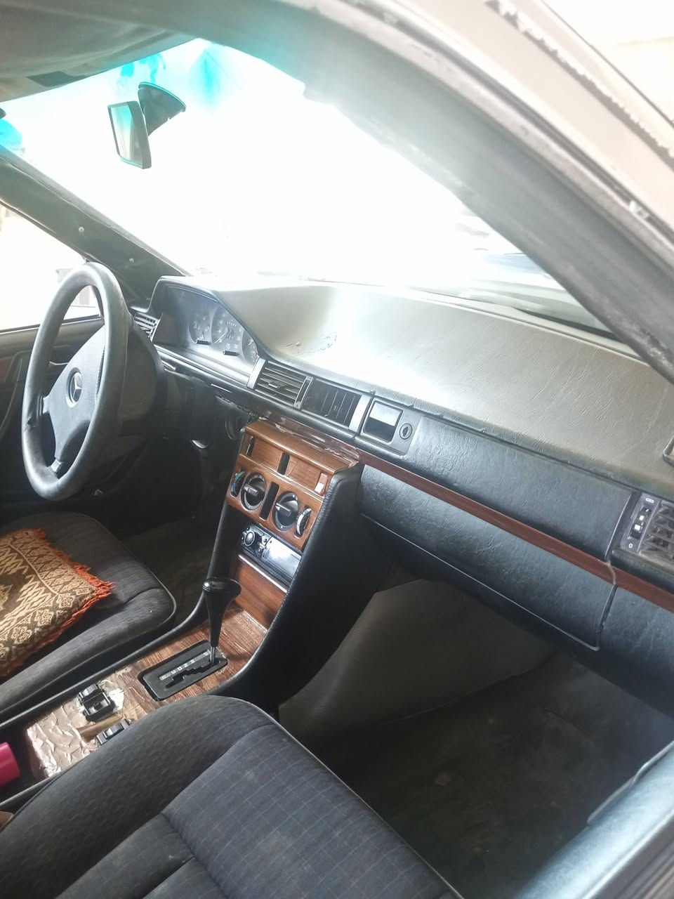 سلام عليكم للبيع او مروس مارسدس ٨٩كير محرك مكفولات محرك بلادي تخم تايرات مصبوغه  جماليه رقم بغداد الماني مشروع وطني شرط التحويل سياره مال جناي السعر ٤٠ مكاني صلاح الدين قضأ الضلوعيه ***********
