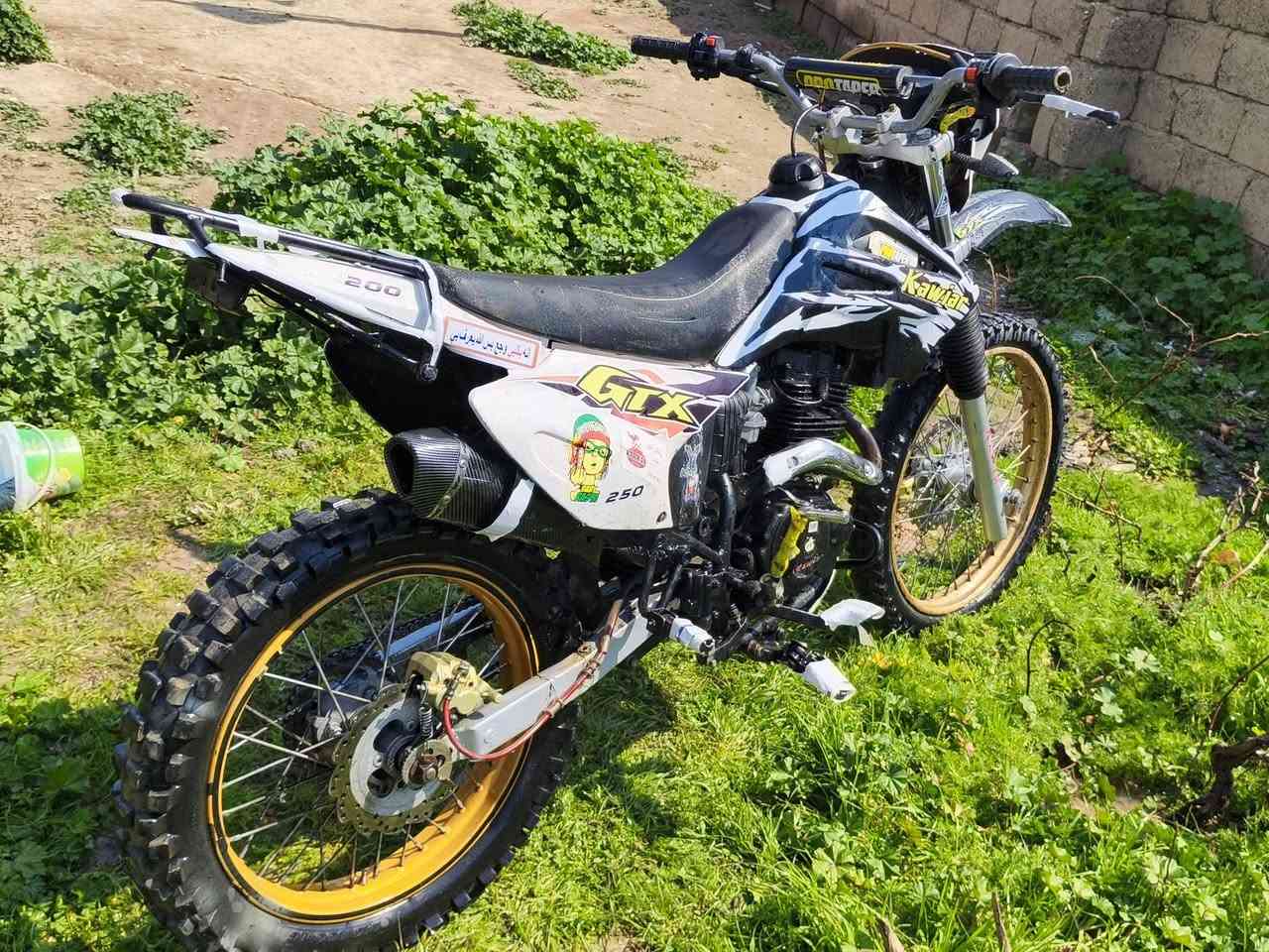 سلام وعليكم قفاز كاويار محرك250 موديل 2023 شرط نضيف كلشي شغال
السعر 700وبي مجال للطيبين مكاني قريه العوسجه***********
