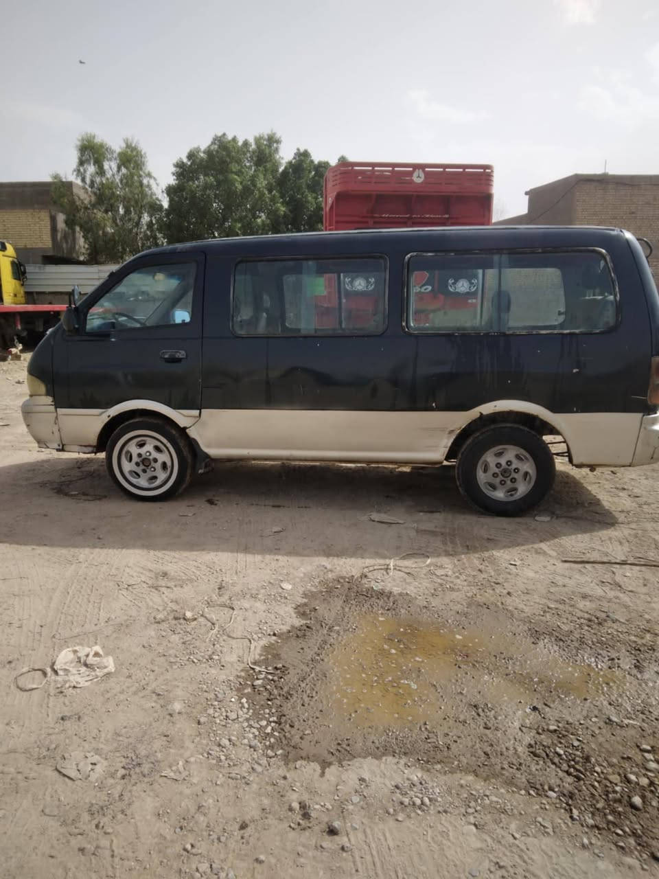 سلام عليكم بريجو موديل 96 رقم نكليزي سنويه 31 تحويل ثاني يوم مصفره من كلشي سياره حلوه مكينه بيه خيط تبخير  كير اكسن خير من الله حداديه جديده السعر 40 وبيه مجال
مكاني مشتل شارع مدارس غير متواجد عل فيس 
رقمي ***********
