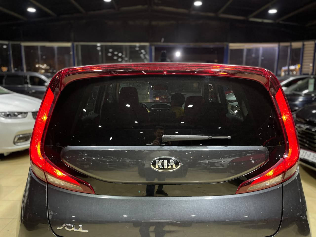 كيا صول 2021
رقم اربيل
ماشيه 180الف كيلو
وارد امريكي بيها جاملغ وبنيد +مصبوغ جاملغ وباب الصدر
ب135ورقه وبيها مجال
***********
