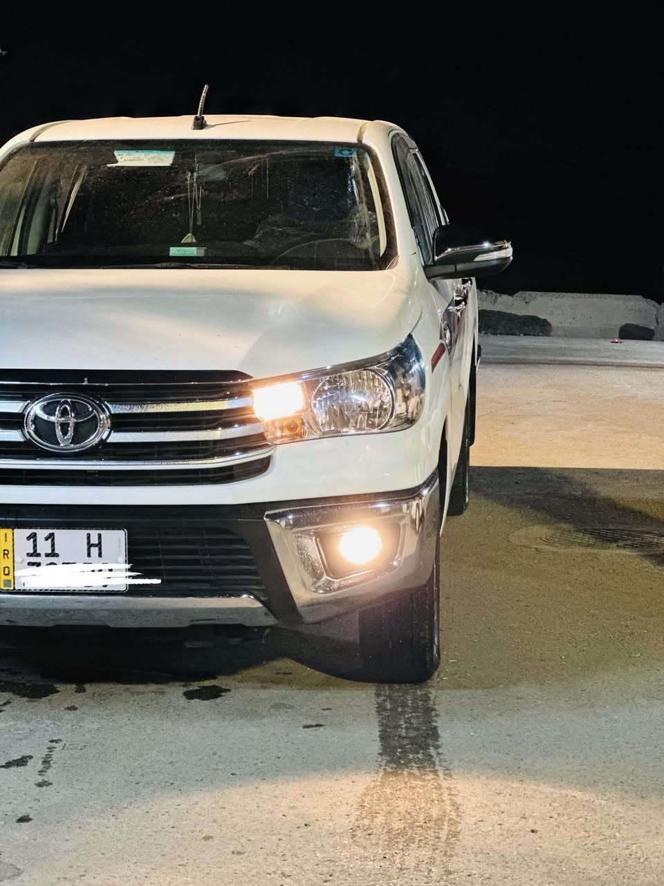 السلام عليكم تيوتا هايلوكس ٢٠٢٤ ساز
——————————————————
سيارة فول مواصفات 
تبريد قطعتين 
تبريد كشنات 
تبريد جهتين
 شحن لاسلكي شاشه كبير شاشه اعطال 
————————————————-
خليجي بدون ظرر ماشيه ٣٨ الف 
رقم بغداد 
العنوان ديالى بعقوبة 
السعر ٣٠٦
الرقم ***********
