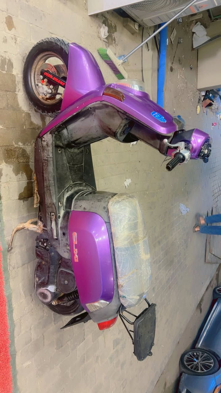 دراجة بوليسي نوزل جديده كله شغاله سلف كهربائيات اشاير بلاديه نعومه دراجه نظيفه  الطول لطول البصره دور شرطه قرب المعارض الرقم  *********** السعر 750
