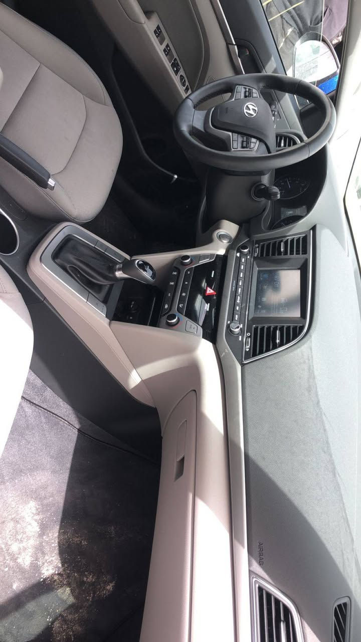 السلام عليكم النترا 2018 بغداد بااسمي وارد امريكي الحادث موضح كدامكم السياره ليبل واحد ماعده قطعه مبدله البنيد فقط ماشيه 148 
﻿الدعاميه الاماميه بيها كسر ومصلح فايبر كلاس كما موضح بالصوره
﻿محرك 2000
بصمه
﻿فتحه
كشنات تدفئه
﻿تبريد منضومه جديده ثلج 
﻿تخم تاير جديد
﻿كشنات جلد عمل + ارضيهةمدوشمه
﻿كشنات جلد عمل + ارضيه مدوشمه
ويل اسود 
﻿السعر 125 ورقه وبيها مجال عنواني مجمع بسمايه السكني
***********
