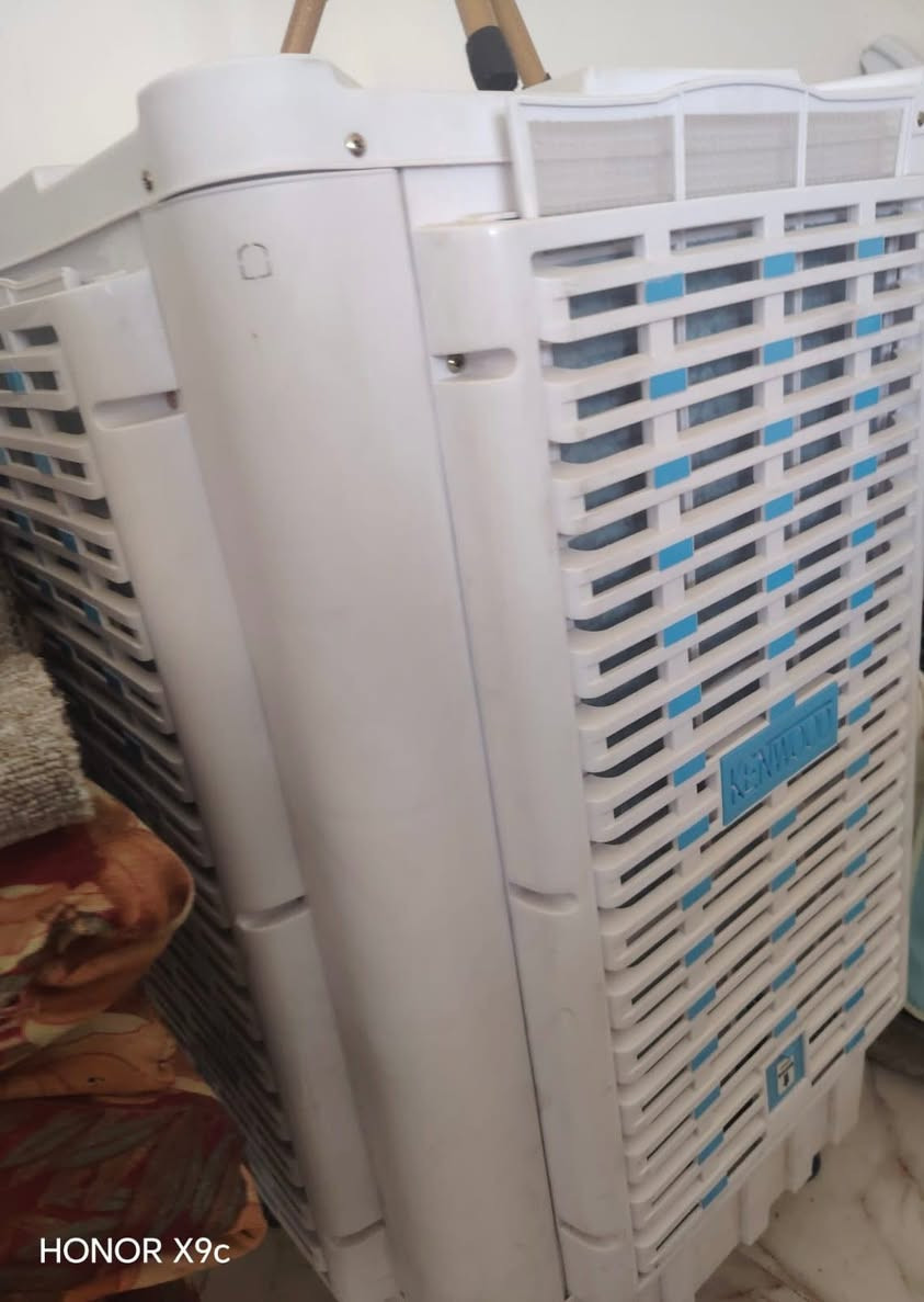 سلام عليكم
مبرده للبيع جديده مامستخدمه ابد 
ب350

***********

