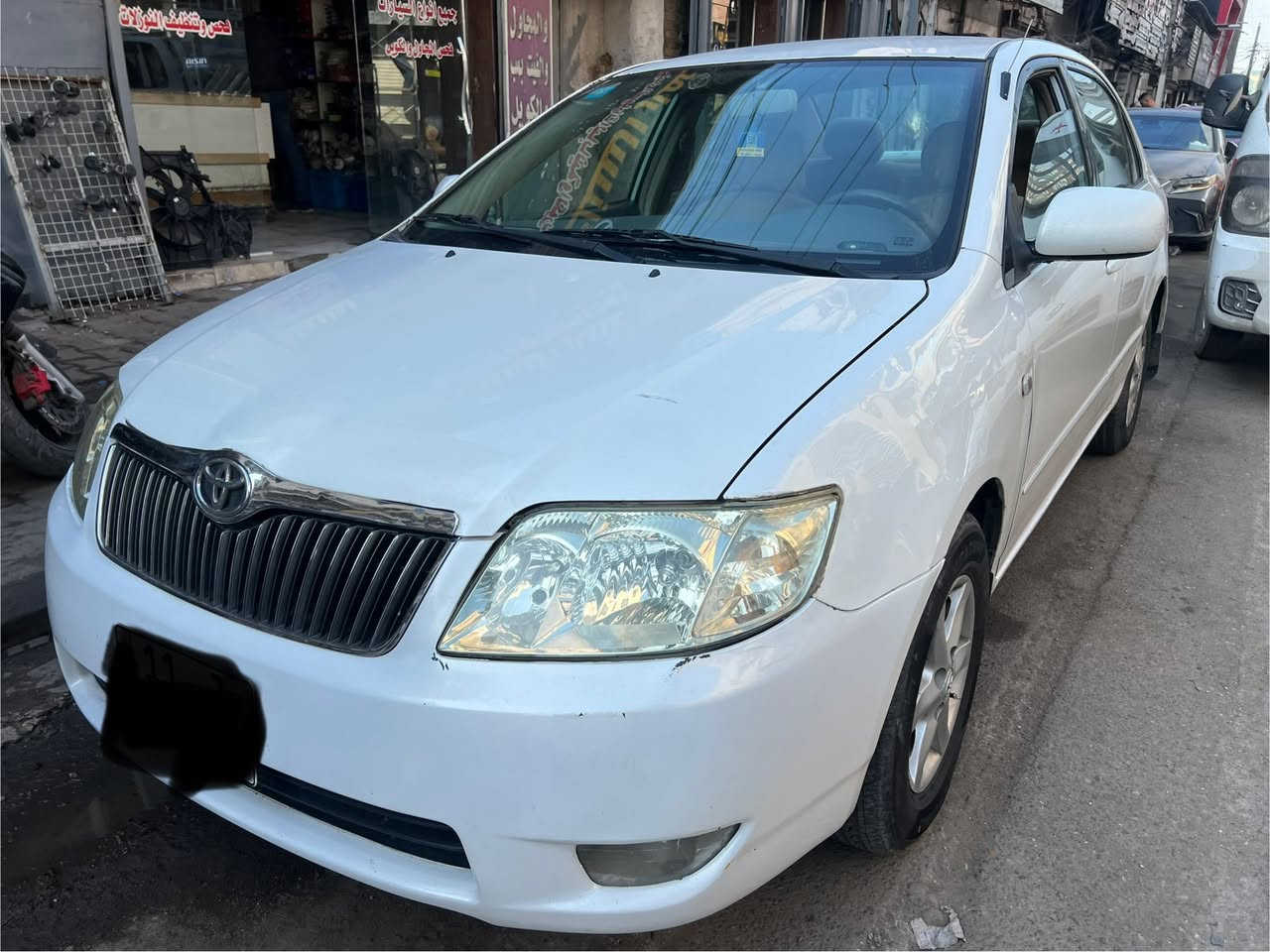 السلام عليكم 
للبيع سيارة كورلا بيكاتشو 2007 
اللون صدفي 
صبغ صفحة اليمين اثر حادث جاملغ يمين 
سيارة جاهزة تبريد 
بطن نضيف 
السعر 95$ 
رقم بغداد انكليزي الجديد بأسمي 
للاستفسار الاتصال على الرقم 
0781 363 2663
