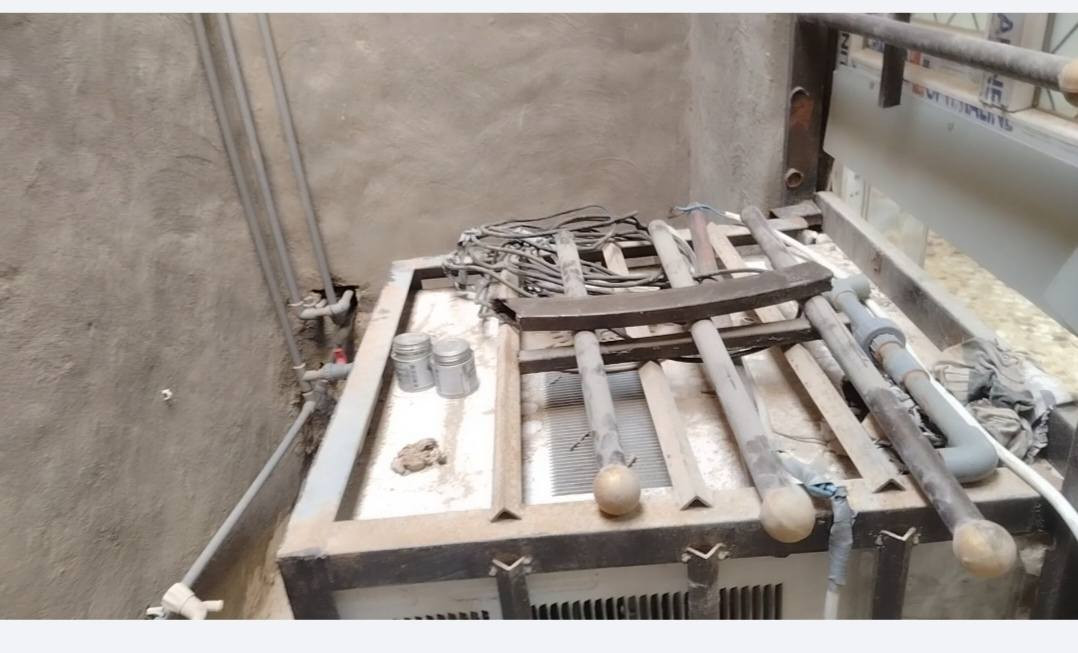 مكيف اخو الجديد اسمه توست جاهز كلش راقي تبريده يخبل بشرط اذا موثلج مرجوع سعره ٣٥٠ بي مجال العنوان ابو خستاوي فرع منصور السماج ***********
