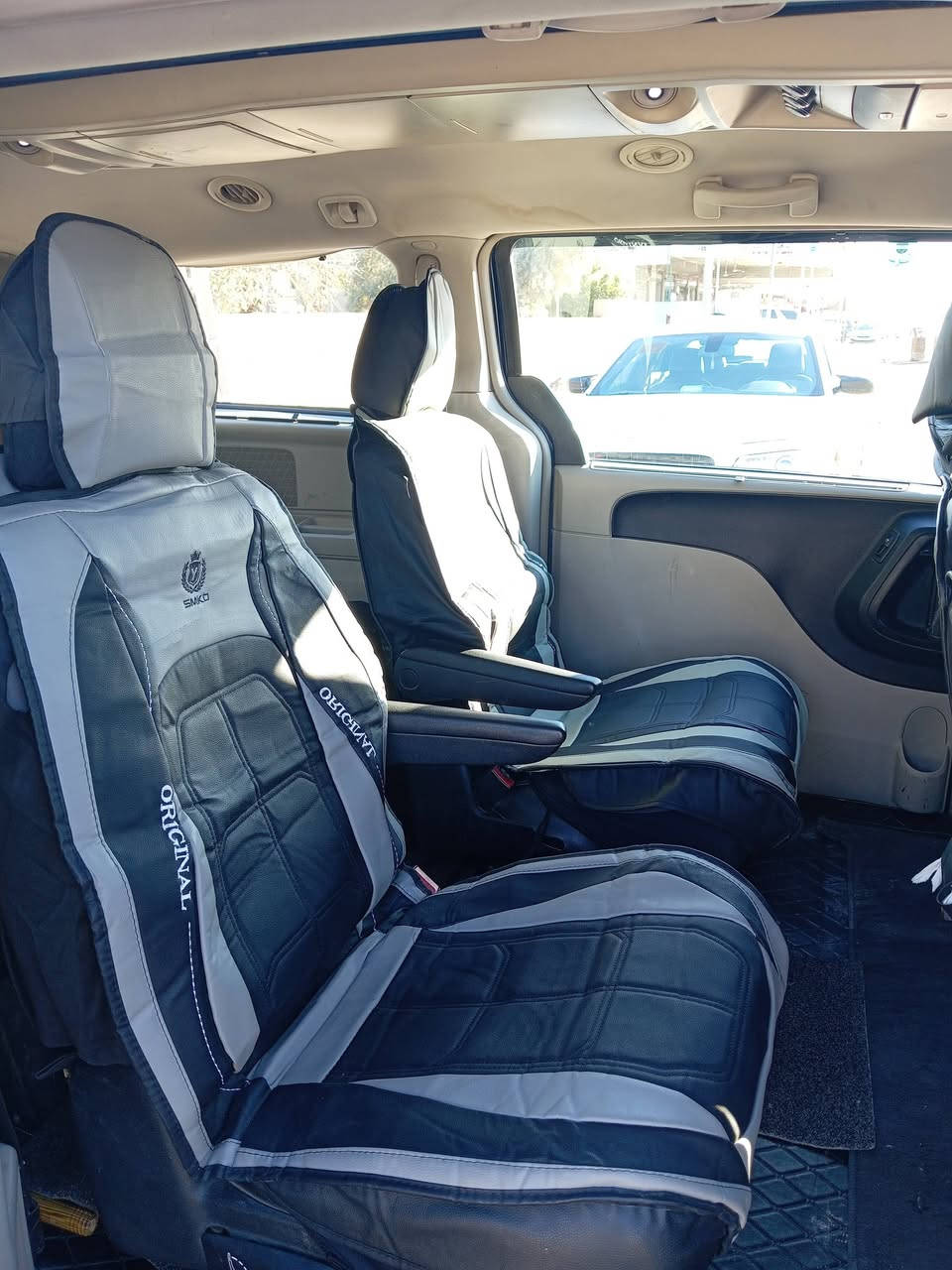 السلام عليكم كرايسلر تاون كانتري موديل ٢٠١٣ فول مصبوغة حزام جديد للجمالية لان صبغ الامارات جارد داخلة سرقة يعني بامريكا بدون حادث حادثها بالعراق شخط اباب السلايت عكس السايق مكفولة من اللغود والشاصي تخم تاير وباتري جديد ووالمحرك والكير والتبريد فول منظومة التبريد ثلاثة قطع كشنات بلع كشن السايق كهربائي كشن السائق كهربائي محرك ٣٦٠٠  السعر130  بيع فقط المكان بغداد السيدية *********** متواجد واتساب
