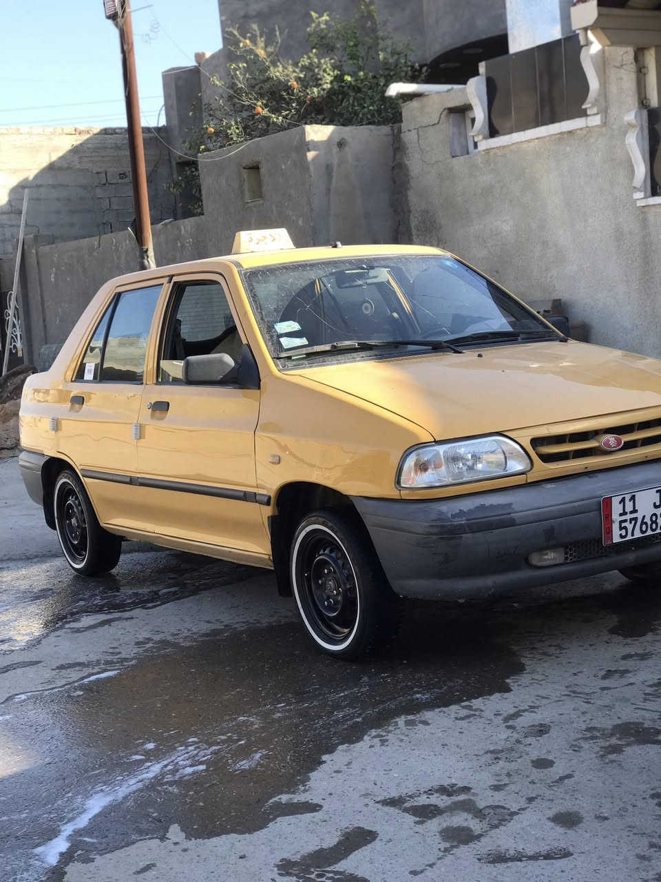 سلام عليكم سايبه للبيع موديل ١٦  كير محرك تبريد شغال بس يرادلها راديتر مال تبريد بوري طاك تخم تاير جديد بيها شاصي مفطور جهت الصدر وجاملغ السايق مصبوق والباقي كله مكفول دوشمه جديد السعر ٣٩ وبيها مجال مكاني بغداد ابو غريب /***********
