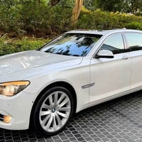 بي ام 740 • ٢٠١١ • ٩٠٠٠٠ كم