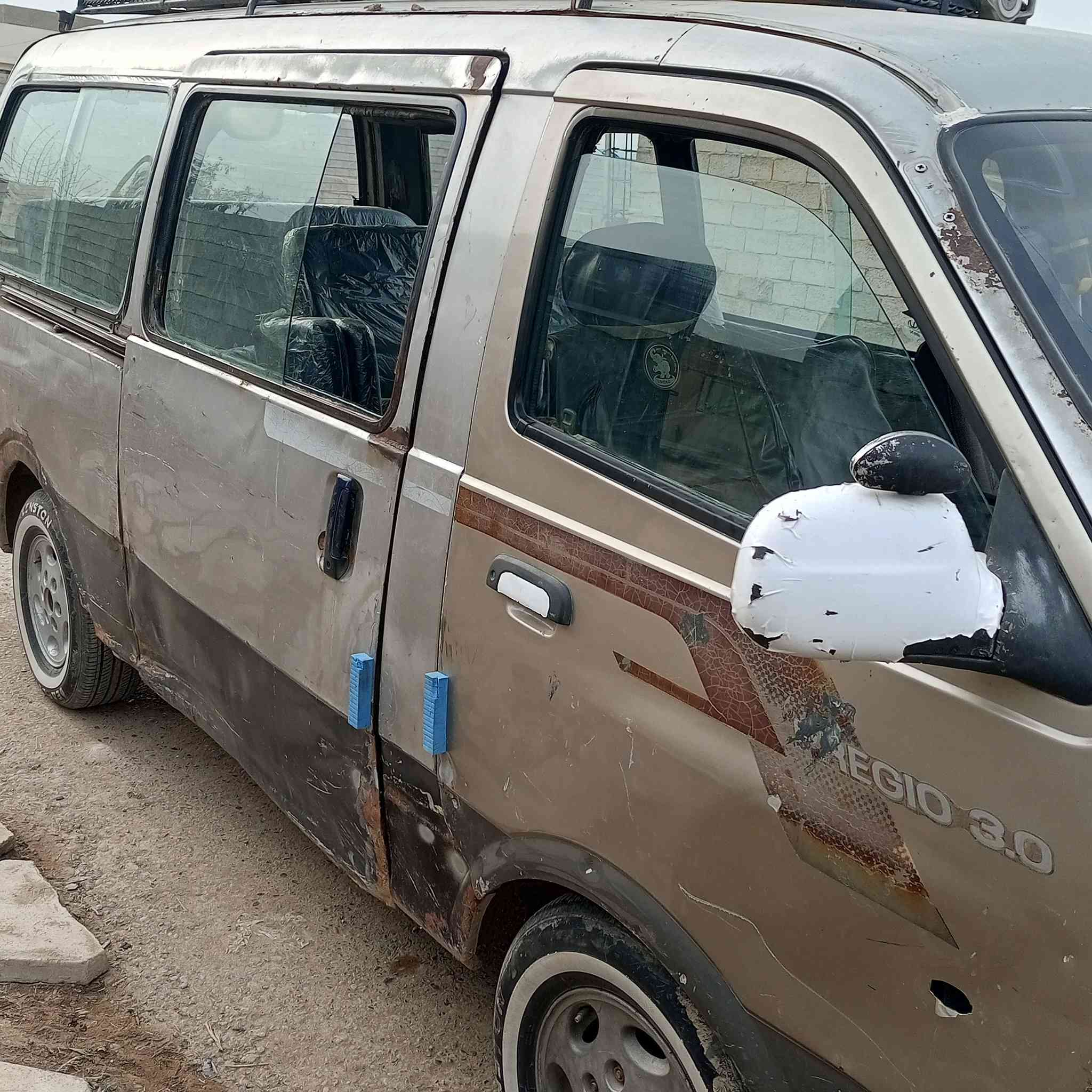 السلام عليكم كيا بريجو للبيع موديل 96 رقمها واسط السعر45اوبيها مجال العنوان بغداد  المدائن الا تصال ***********
