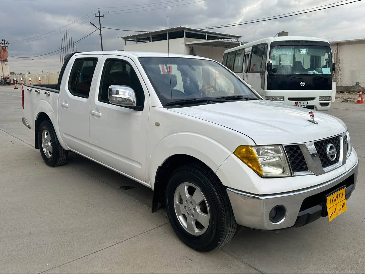 ***********-نيسان پيكاب ناڤارا مۆدێل ٢٠٠٩ یەك پەڵە بۆیاغی هەیە لەكەڵ كارتێك مەكینەی نەكراوەتەوە گێڕومەكینەبەشەرت تەحویل و غەرامە بەشەرت
*********** أربيل, العراق
