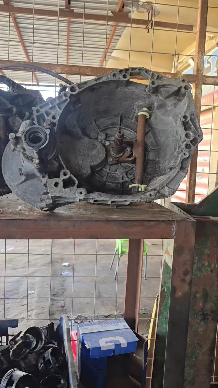 السلام عليكم يتوفر كير فرنسي خفيف 
السعر ٢٧٥ الف 
معة العمل ٣٠٠ الف 
هاذه العرظ لاحد نهاية شهر رمضان المبارك 
للعلم كل شي داخل مجمع الجوادين بي ظمان 
او اي اشكال يرجع او يستبدل 
مجمع الجوادين الرميثه شارع العام نهاية الحي الصناعي جواد الغانمي ***********
