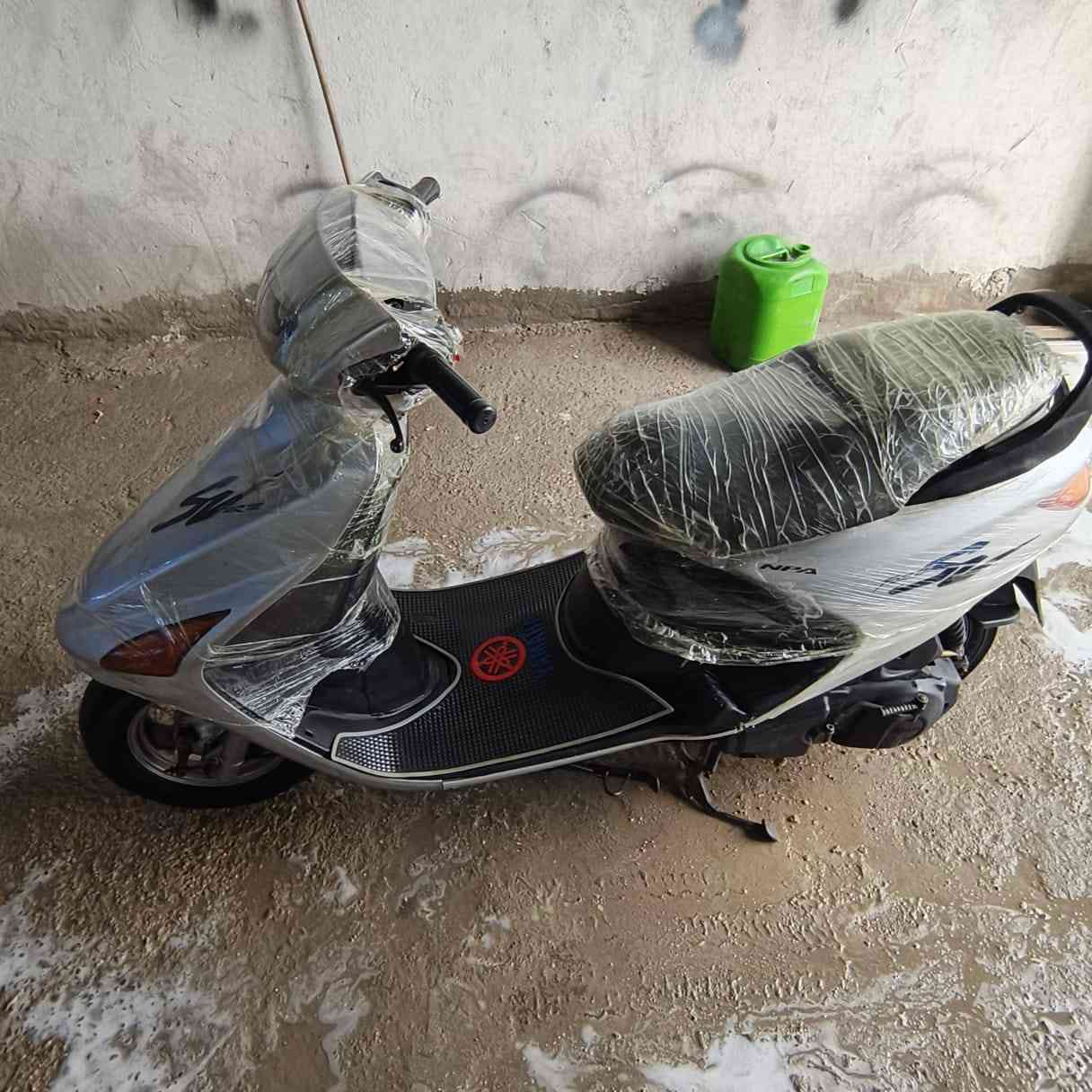 سلام عليكم فراشه للبيع الدراجه رامبو نقصها بس عينه مكاني بصره ابو الخصيب السعر650 اي استفسار الرقم ***********
