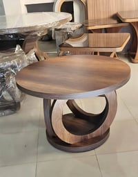 طاولة مدورة ٧٥ • علو ٦٨ • دفع عند الاستلام