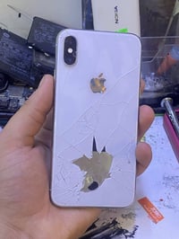 ايفون اكس عادي ذاكره 64 بطاريه 78 . بلاد فيس ايدي شغال سعره قفل مال بي...