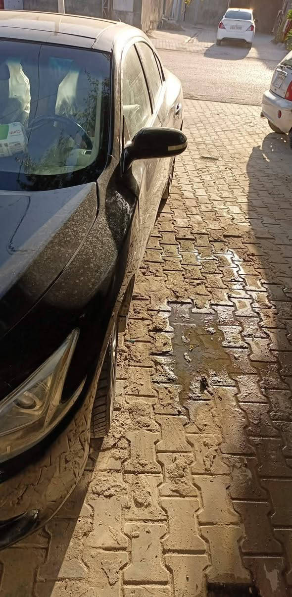 السلام عليكم
سيارة نيسان موديل 2013 فول موصفات مع كفاله عامه 

***********
