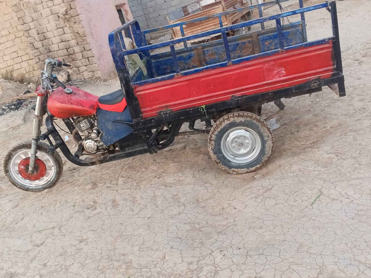 ستوتة موديل 2008
رقم وسنوية...دبلات جدد...
المكان قضاء القاسم

***********
