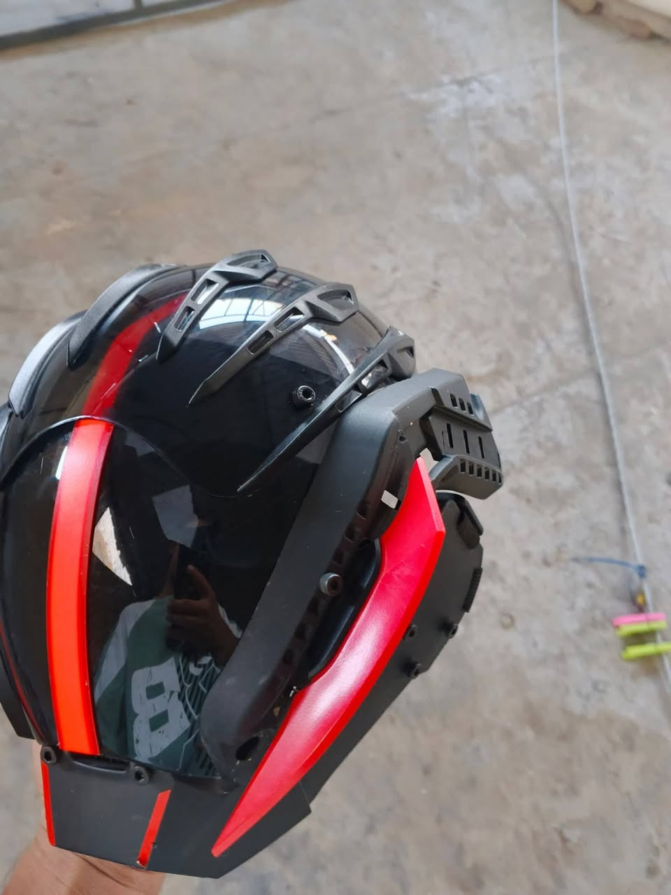 السلام عليكم 
قناع للبيع ماركه ✅
جديد وبيه تشغيل نشره عريموت🖲️
مكان ابو غريب خرنابات 🚩
موجود توصيل كافه المحافظات 🚚
*********** وبي واتساب
سعر ب50 قفل
