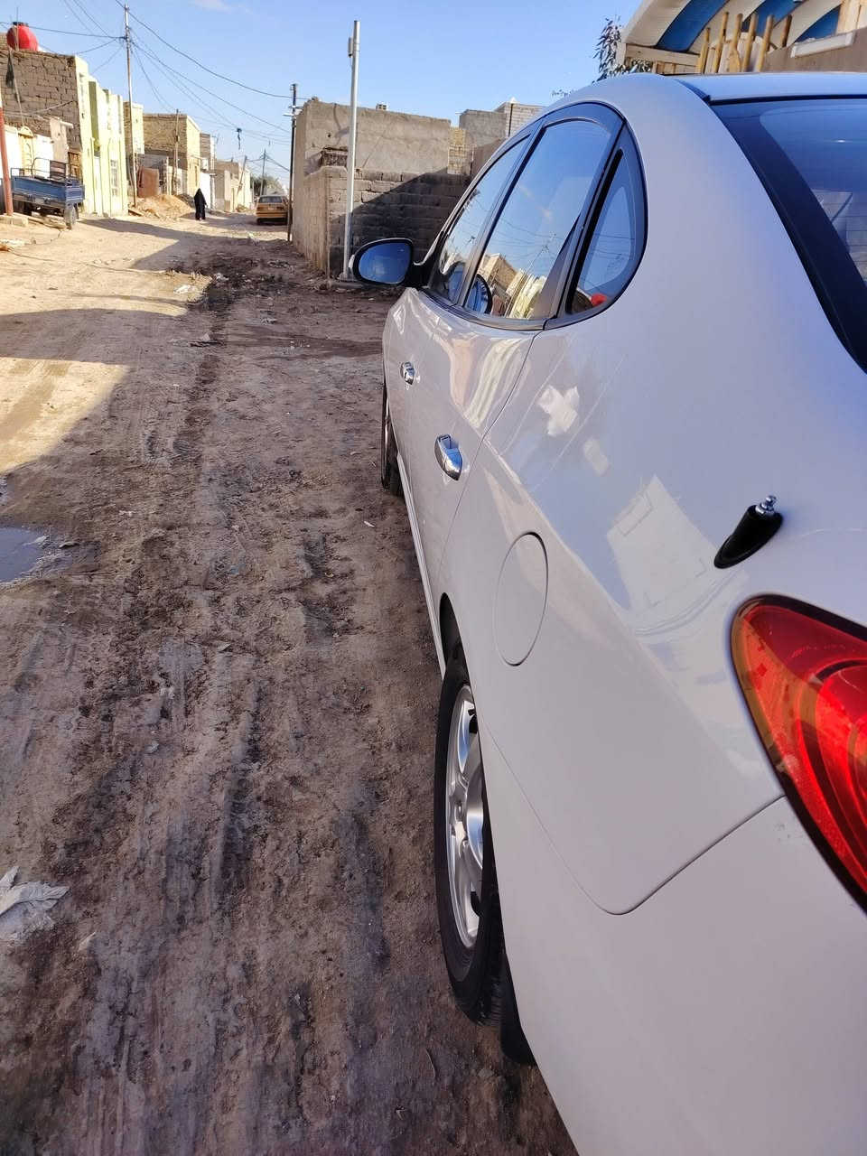 النترا للبيع مكفوله كفالة عامه 
تخم تاير 
رقم بغداد مشروع وطني 
موديل 2011
بأسمي 
مكان السياره الديوانية الحمزة 
مكلف بالنشر 
الاستفسار الاتصال على 
***********
