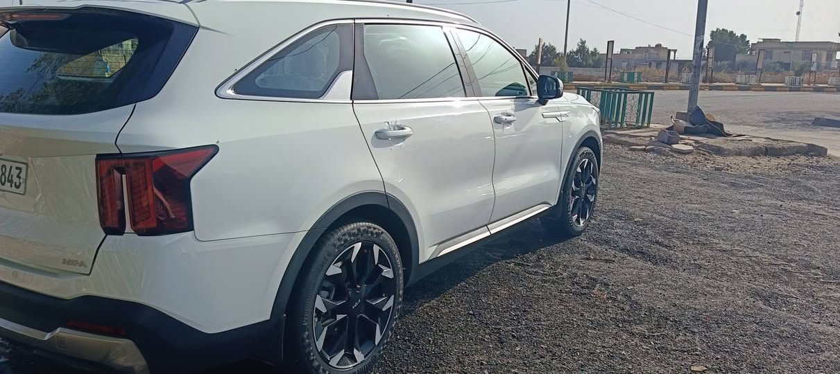 سلام عليكم  سورنتو لبيع 2025رقم ربيل  كفاله عامه  بيه ربع صابع بارد بل باب لخلفي   ***********سياره  بعده صفاره
