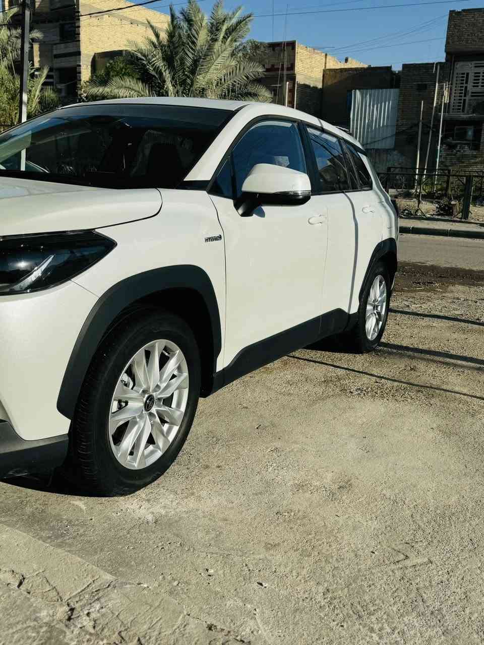 كورله كروز هايبرد. مديل 24.  سعرها     29 مليون.  سياره حاله الوككاله   ***********  الظربط. مبينه بل صور.
