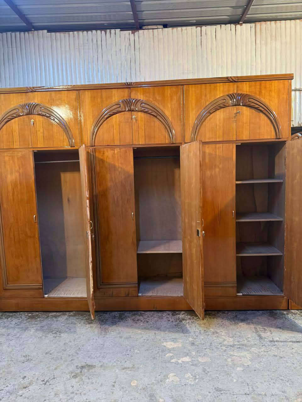 غرفه اخشاب  صاج خارج والداخل كلش ثكيله وخشب قوي واخت الجديدة ونظيفه كولش اي كسر او ضرر ما بيها نسبة نظافتها 90 /100 وأكثر 
 الغرفه ولا غلطه بيها و بالعافيه على لي ياخذها 
 الظهر جرجوبه براغي  القاعدة بلوك سقف بلوك    
السعر 750 وبيها مجال الشراي 
 العنوان بغداد الجديدة لامين الثانية 
اكو توصيل هم موجود


**إذا كنت صاحب هذا الإعلان وتريد حذفه لأي سبب، رجاءا أرسل رسالة إلى الدعم الفني**