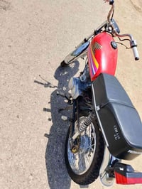 شباب دراجه كلك كلك كلك دراجه حلوه ونضيفه مستعجل عله بيعته  تعال خاص 07...