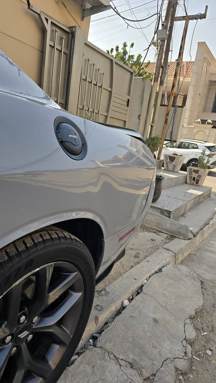 السلام عليكم 
Dodge Challenger SXT 3.6 / 2022
جالنجر موديل 22 للبيع لون سموكي مميز گير محرك مكفول صدر امامي جديد زوج تايرات خلفي رياضي جديد مضاف الها لحية ودفيوزر رياضي السيارة بدون **حادث ولا ايرباك فقط دعامية خلفية مثل مموضح بالصور مال امريكا والرصعة الي بامريكا نفسها بعدهي مثل مموضحة بيها فقط كلير صفحة السايق بدون تبديل وبدون حادث حته التكم مبيها كلير فقط باب وجاملغين من الخارج السيارة كلش نظيفة ماشية حاليا 44 mi رايدها 210$ السيارة باسمي للتواصل فيس او واتس ***********
