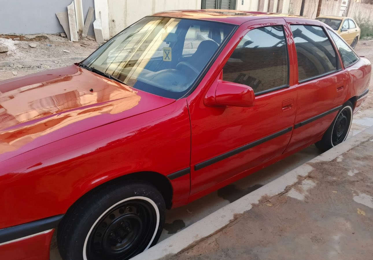 #الى عشاق السيارة الاقتصادية وغراضها مناسبة وياه اليجي يصلحها سيارة متعوب عليها ماتعبك ويومية طافي بالشارع #متاح 
اوبل فكترى 92 شبابية بنات ولد سيارة حلوه وگاعده 
محرك حجم 2000 
محرك گير خير من الله 
سيارة مصبوغة عام للجمالية دون ضرر او گلبه او حادث 
تايرات تمشيك سنه 
حدادية امامي خلفي تمام 
دبلات امامية شد البارحة جديد 
داخل السيارة كلش حلو ونظيف 
شاشة كبيرة فول HD بيها كافة الحساسات 
مميزاتها تدعم وتكنك على جميع الهواتف تشغل كافة المواقع تنربط الها كاميرى بيها ميزة تحديد موقع GBS تلقائي عند تفعيل هذه الميزة 
مضخم صوت داخلي الصوت يرج رج واربع سماعات جديدة 
هورن شغال  
دوشمة ارضية جلد  
جام يصعد ينزل كله شغال مكاين جديدة بهوى ايدك 
بور بريك كامل البارحة شديته اصلي البريك لمس   
باتري جديد 
هورن شغال 
مسرة جنطة جديدة بس الدكمة ماشديتها شغاله حتى القفل 
جام كله داير حبل امامي خلفي جام البوب شرط شخط مابيهن
ترايك للبصرة
سيارة رقم نجف الماني تريد مداور تحويل بسمك تريد وكالة
سنوية نافذة من 2020 صاحبها بالنجف ابن حمولة ومتواصلين وياه 
السيارة دكها حاسبة ماعليها غرامات درهم وهاي الصورة يمك 
بيع السعر 32$ورقة بيها مجال بسيط مراوس حسب القناعة مكاني صلاح الدين قضاء الدور للاستفسار الاتصال 
***********
