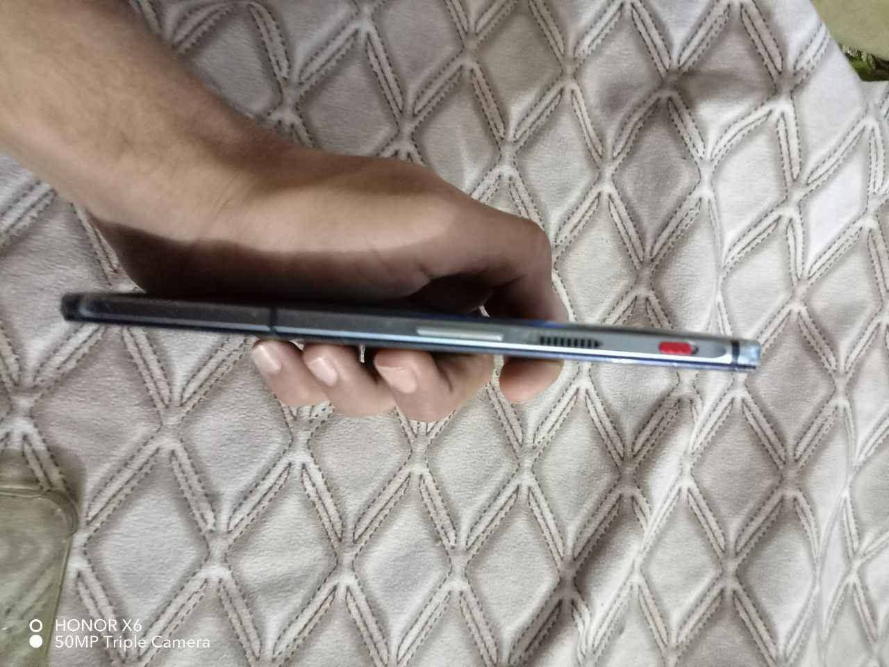 وحش الألعاب Red Magic 6 Pro ⚡
​الجهاز غني عن التعريف، مفول فول الفول وبأعلى أداء للألعاب والاستخدام الثقيل.
​⚙️ المواصفات الأساسية:
​الذاكرة: 128 جيجابايت.
​الرام (العشوائية): 12 جيجابايت.
​🛠️ حالة الجهاز (بكل أمانة):
​الظهر: مبدل فقط (و الباقي .
​شرط مكفول: الباقي كله نظيف ومكفول 100%:
​المراوح شغالـة تمام.
​الشفتات الجانبية كاملة وشغالة.
​الصوت والسماعات واللمس وكل شي بالجهاز جاهز ومضمون.
​📍 المكان: بغداد - الغزالية.
​🤝 خيارات المراوس: متواجد للبيع أو المراوس
الرقم *********** بغداد, العراق
