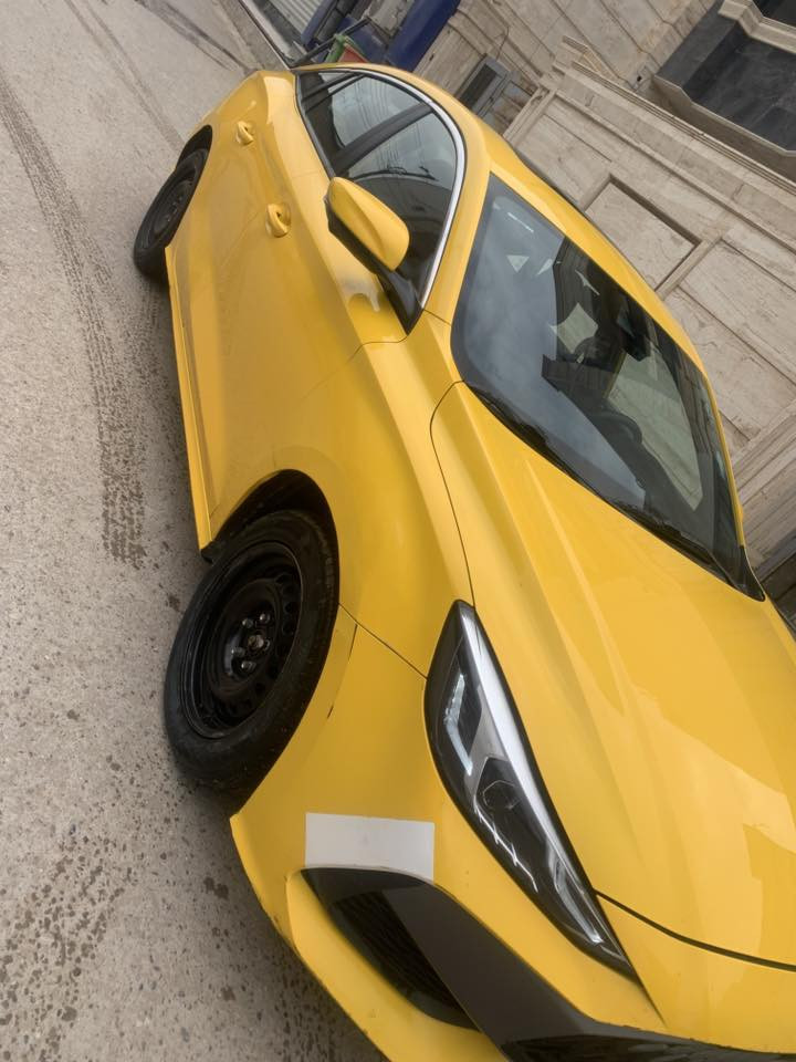 السلام عليكم سياره MG جيتي 2023 
صفره خصوصي بلاديه سياره نضيفه 
فول مواصفات 
فتحه . بصمه . رادار  . كشنات كهرباء .
ملاحضه الضرر شبر حار بل باب الخلفي الي وره الصدر وشبر بارد فقط 
السعر :90 وبيه مجال للشراي 
االعنوان: بغداد 
ملاحضه: السياره قصد
 استقطاع الكتروني من الراتب 
باقي سنه واربعه اشهر وتخلص 
الرقم : ***********
الرقم شغال اتصال واتساب
