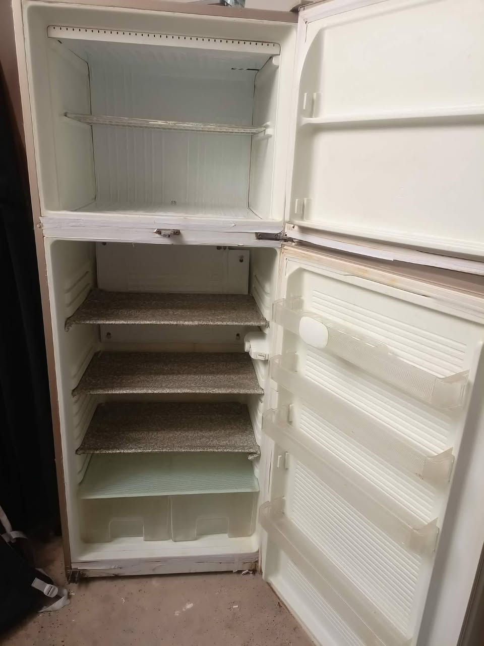 غراض نظيفه للبيع للإستفسار الاتصال على الرقم
***********
