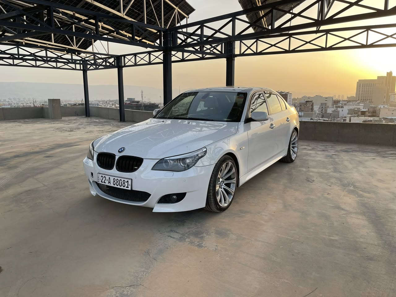 سلاوتان لێبێت
***********
bmw  E60    2008  فول فول
مەکینە مرخوب نۆزل کورت بیلاد
530 
سلایت 
5پەردە  ئاوێنە شەفت 
کوشن جلد   کوشن خەزن 
گێر کوبرا 
گێرو  مەکینە بەشەرت 
بێ دە عه م  ئێرباگ بەشەرت 
پشتو پێش  حاسە 
 سەنەوی نوێیە تا ٢٠٣٠
جورا تایەی تازە 
نرخی 138$ کەمیک مەجال 
ژمارەی مۆ بایل ***********
