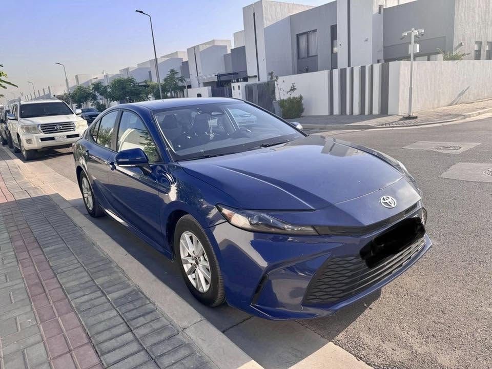 كامري هايبرد 2025 لون ازرق
 
ماشيه 14000 ميل

امريكي حادث خفيف  ايرباكات سليمه 

صور رقم الشاصي 

مواصفات le
شاشه بصمه رادار امامي  رادار جانبي كامره خلفيه  3 انطمه قياده.    تحكمات ستيرين كروز سرعه 

حادثها بدون ايرباك فقط صبغ بنيد سعر 228 ورقه  وبيها مجال الاستفسار على الرقم ***********
