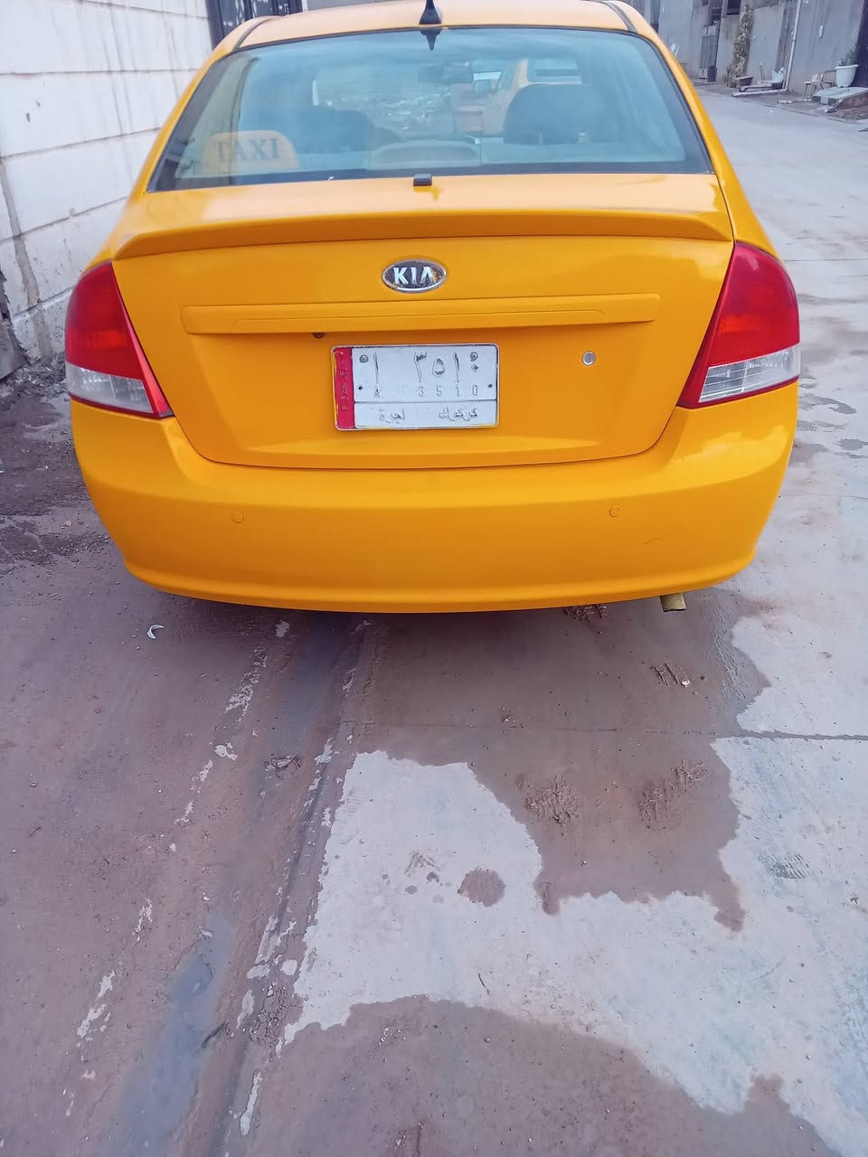 كيا اسبكترا كندي ٢٠٠٩مشروع وطني اوتوماتيك تبريد ثلح بيها منظومه غاز ٨٠لترمحرك شرط لاصرف ولا بخار قفل مركزي جوم كهربائي بدون تبديل ضرر جاملغ خلفي طخه خفيفه شرطة التحويل السعر ٦٨  اتصل ***********
