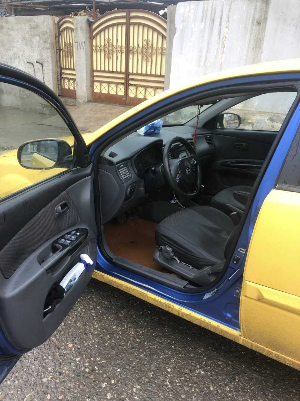 السلام وعليكم كيا ريو 2010 مكينة شرط كير شرط والباقي موجود بالصور بالسونار السعر 80 ورقه للتواصل *********** 
واتساب ***********
