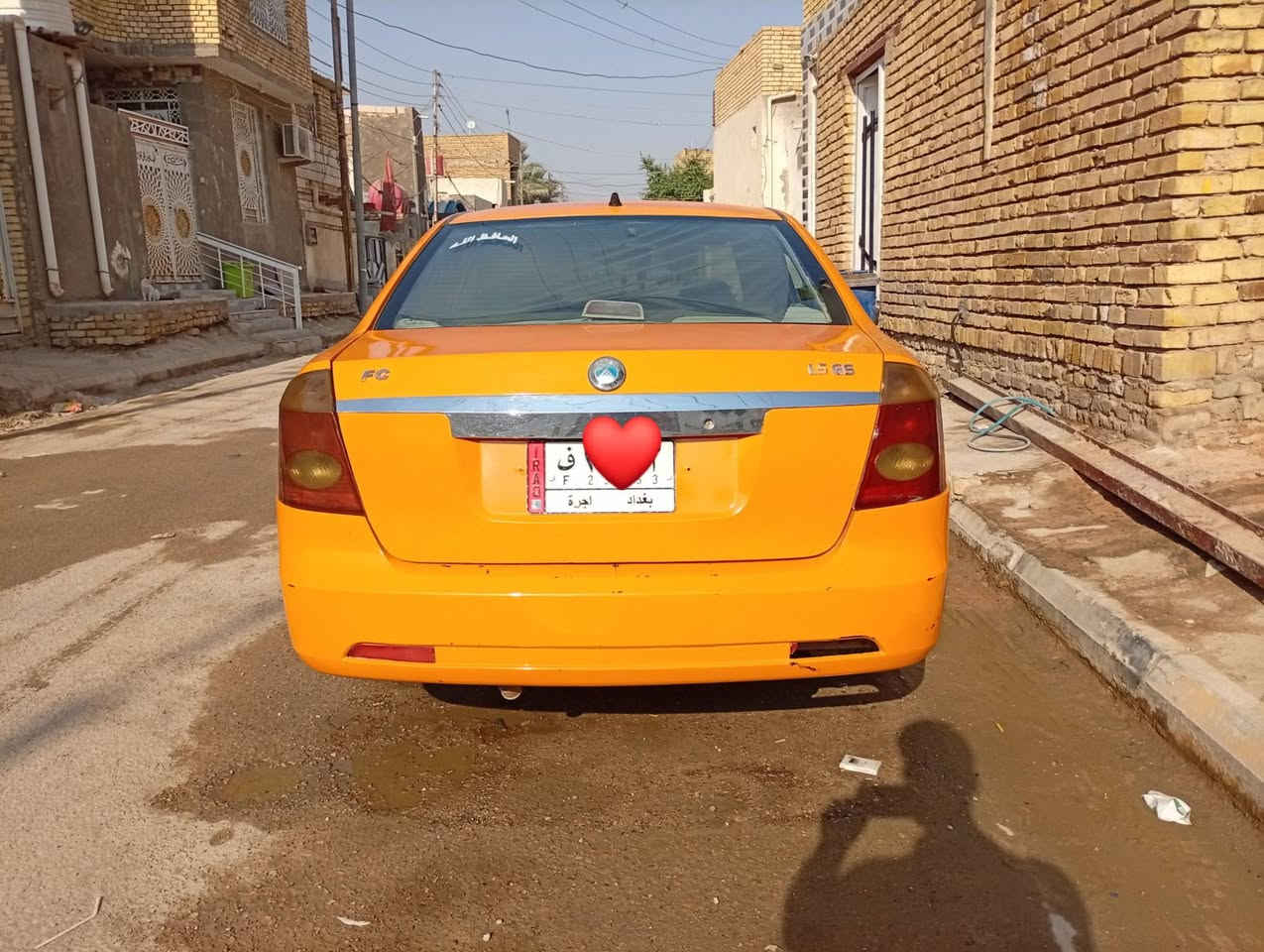 السلام عليكم
جلي موبل 2011 مكينه وكير وتبريد شرط 
حداديه نص عمر كهربائيات كله شغال من طول للطول شاشه لمس اصليه  سماعات 
سنويه نافذه بشهر2 
مامطلوبه لاهيئه ولا غرامات الك صافي 
راعي بناصريه تحويل مباشر مشروع وطني 
سياره حلوه وجاهزه تاخذه علئ باب الله تسترزق كبل للشارع
تراي اي محافضه تعجبك 
سعره (35)وبيه مجال قليل
*********** واتساب خاص مفتوح 
مكان سياره بناصريه
