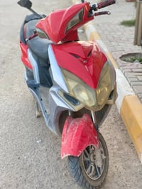 للبيع دراجه شحن نضيفه وكلهه شغاله بطاريت جديده قبل سبوع شاديهن   07702...