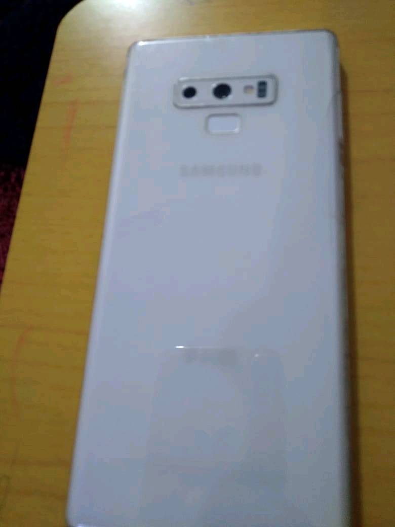سامسونج نوت ٩ فطور بلشاشة مماثرة علة اللمس خفيفة السعر ١٣٠قفل قفل 