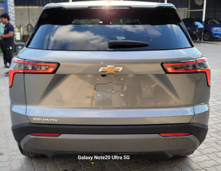 للبيع شيفروليت ايكونيكس LT موديل 2025
الموقع : ميسان

وارد أمريكي الضرر باب خلفي فقط 

الكيلومترات : 4 ميل زيرو

عدد المقاعد:5

نوع الوقود: بنزين

نوع ناقل الحركة: اوتوماتيك

سعة المحرك :1500 cc تيربو

مواصفات أمريكية

طريقة الدفع: نقدآ

(المواصفات الداخلية):

زجاج كهربائي

تدفئة المقود 

سنترلوك

مكيف

كراسي مدفأة

نظام إنذار

AUX / USB مدخل

مشغل اسطوانات CD

مقاعد قماش

تحكم مقود

مقاعد مبردة

ذاكرة مقاعد

(المواصفات الخارجية):

دخول بدون مفتاح

مرايا كهربائية

إطار احتياطي

مصابيح زينون

أنوار نهارية

مصابيح ليد

نسخة رياضية

هوك خلفي

حساسات خلفية

(المواصفات التقنية):

بروجكتر

مثبت سرعة

بلوتوث

شاشة لمس

مساعد الاصطفاف

تشغيل عن بعد

شاشة وسائط

نظام تعليق رياضي

تنبيه الاصطدام الامامي

فرامل ABS

نظام ملاحة / خرائط

تنبيه النقاط العمياء

قفل الباب تلقائي

أبل كار بلاي

تنبيه مغادرة المسار

كاميرا 360°

أندرويد أوتو

حساس ضغط الاطارات

كاميرا خلفية اماميه

أوامر صوتية

مانع انزلاق

 (مرقم ميسان شهداء)

السعر ٢٣٥وبيهة ""

رقم الهاتف: ‭***********
