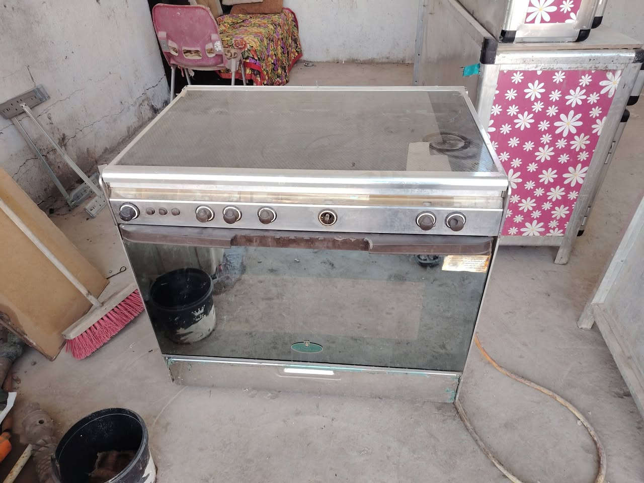 طباخ كريازي لبيع مكان حله ورديه خارج قرب مستشفى الكفيل وهذه رقمي *********** سعر ١١٠ قفل
