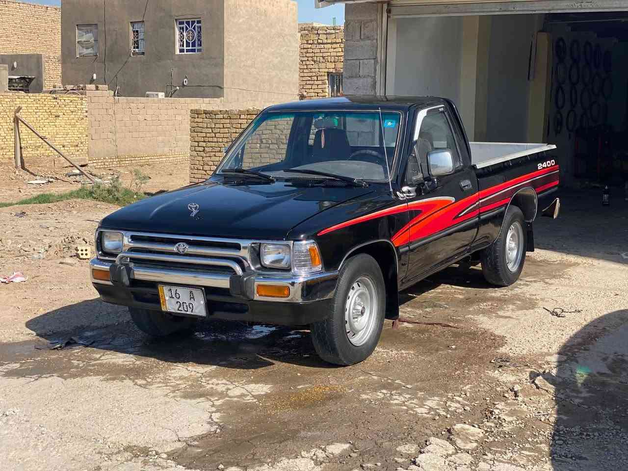 السلام عليكم البيع بيكم موديل 92 رقم قادسيه انكليزي سنويه مجدده 2030 سياره مكفولة كير محرك حدادية تخم تاير كهربائيات كلها شغالة مكفولة من الضربة التبديل صبغ عام الجماليه المكان الديوانيه السعر ٥٨ وبيه مجال تصال على رقم ***********
