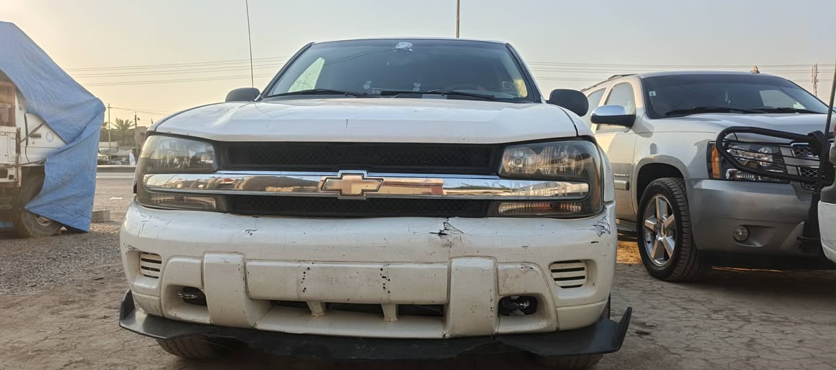 بلايزر للبيع موديل ٢٠٠٥ مال مزاد واسط الكوت سعر٥٢ للعلم سيارة كير محرك بلاد عنوان ديالى المقدادية***********

