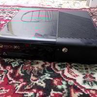 اكس بوكس 360 • ١٣٣ لعبة • مع يد واحدة