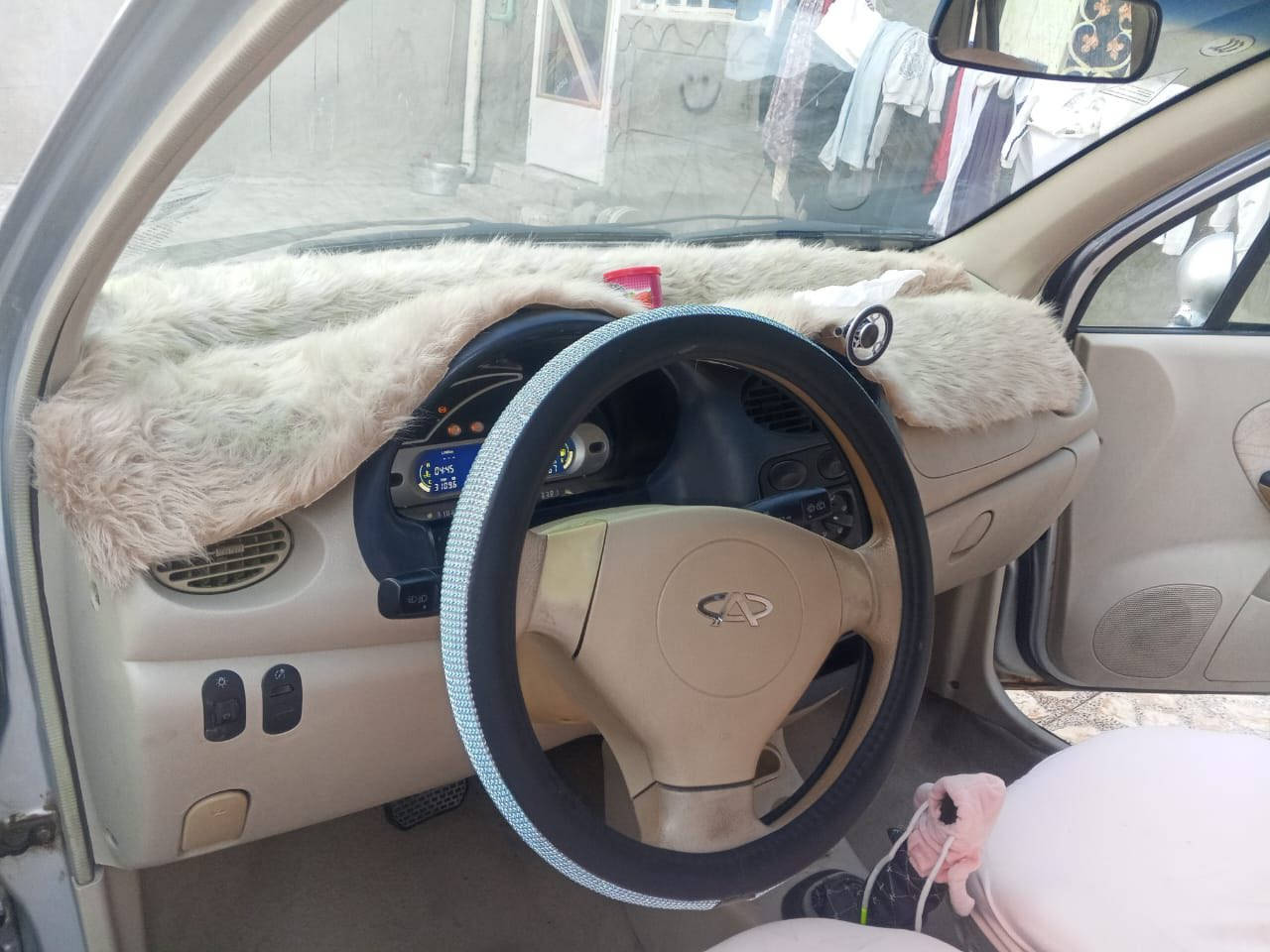 سلام عليكم كيو كيو بيع او مرواس شيري فلاوين سياره جاهزه تبريد تدفئه سياره حلوه ستخدام بنيه السعر ٣٠وبيهه مجال ***********
