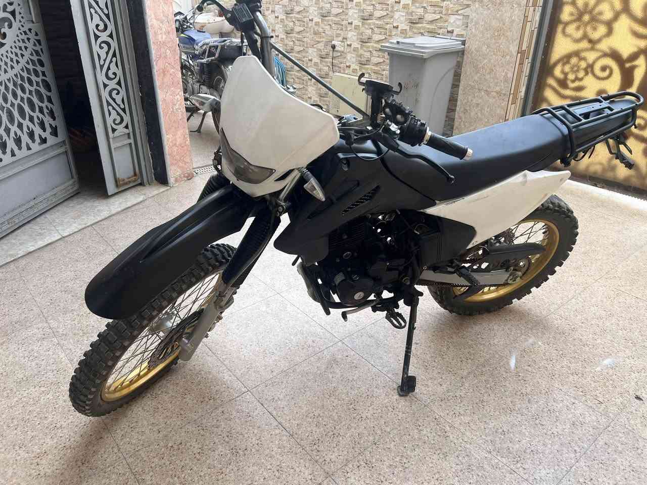 قفاز للبيع مكينه ٢٠٠ مكفول من كلشي السعر مليون وخمسين وبي مجال قليل ***********
