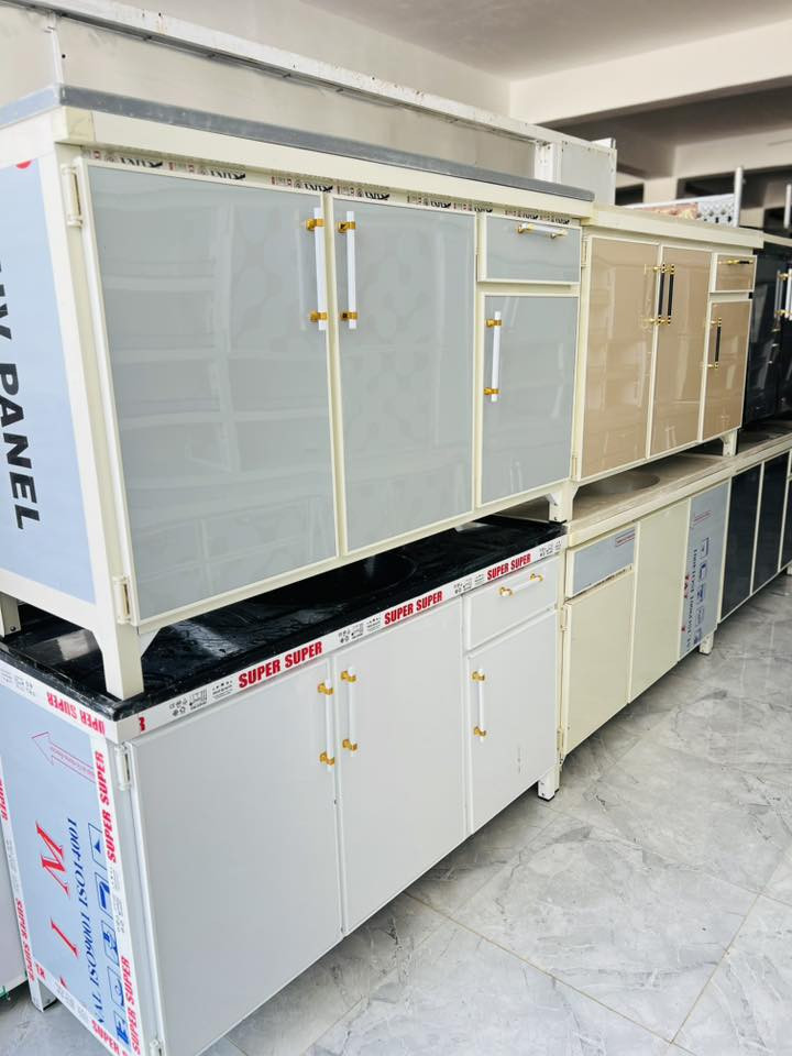 معرض معتز العبيدي  للأثاث الجديد والمستخدم 
العنوان الضلوعيه الامين  السعر عل رد واني خادم  عل رقم ***********. بي واتساب   رجأ الي مو شراي لا يتعبني ولا اتعبه   المكان  كل اتي تعبر جامع الامين 
كبال مشتل الورود الامين 
وقت الدوام من 8 صباحن لحد 8 بليل 
وحي الله بكل وقت
