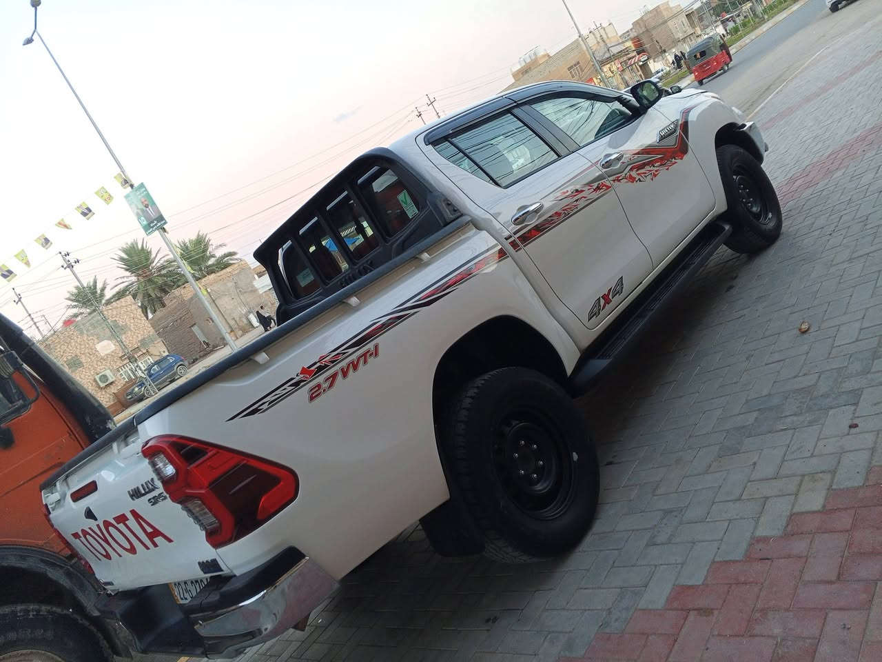 للبيع تويوتا هايلوكس فور ويل 2024 رقم اربيل 

ماشية 14الف 

مكفولة كفالة عامة 

 كير عادي ساز 

فول مواصفات 

كاميرا خلفية

 تبريد لمس 

 بنيد جكات 

 كاميرا وحساسات خلفية 

مغلفة ارضية وكشنات 

رقم اربيل بسم ملت لقمان تريد تحويل تريد وكالة 

 

السعر 310وبيها مجال 

***********
